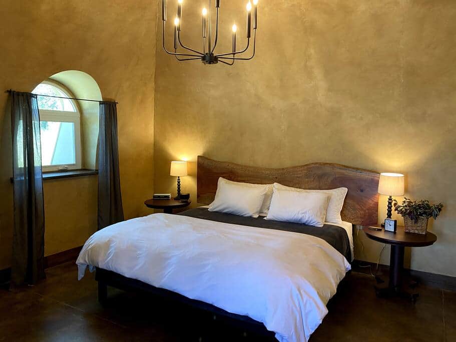 Bright, Cheery Hobbit Hole and Second Breakfast